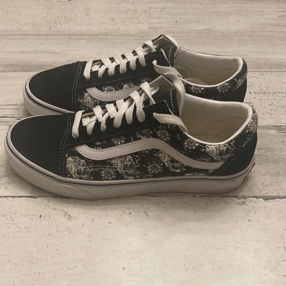 Genuine Vans Old Skool Black and White Flash Skull  Women’s 7. 5 Men’s 6.0 - Picture 7 of 14